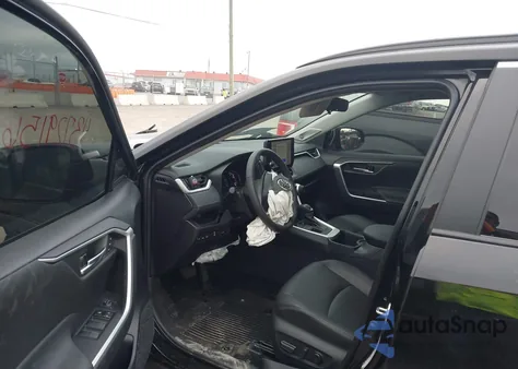 2025 Toyota Rav4 Xle Premium z USA, uszkodzony, nr VIN 2T3A1RFV1SC544936